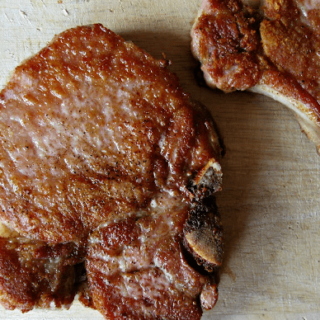 Juicy Skillet Fried Thick Cut Pork Chops A Musing Foodie