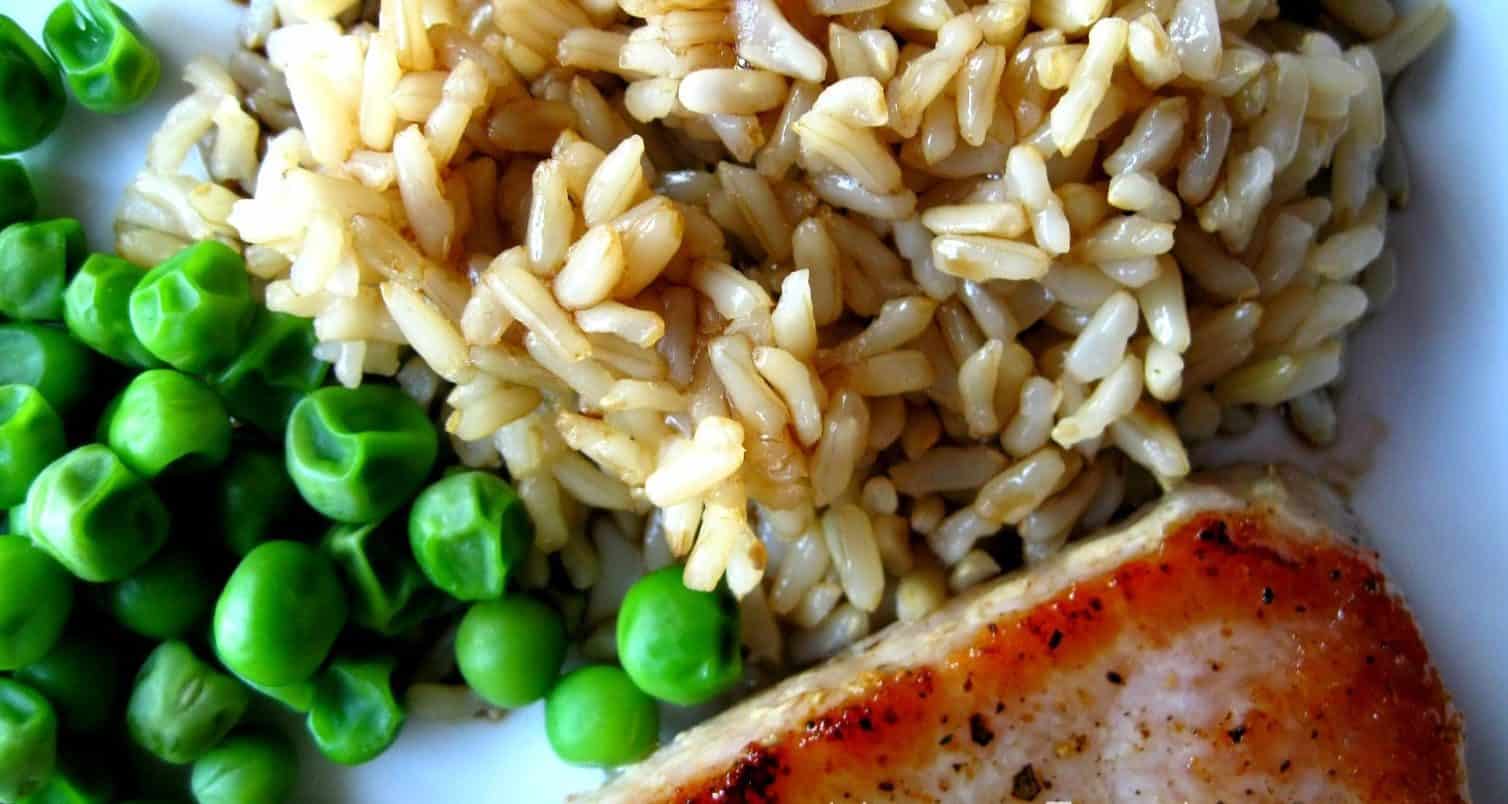 Serve these juicy 8 Minute Pork Chops with peas and Minute® Ready to Serve Whole Grain Brown Rice on the side.