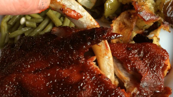 Slow Cooker BBQ Ribs with Easy Homemade BBQ Sauce