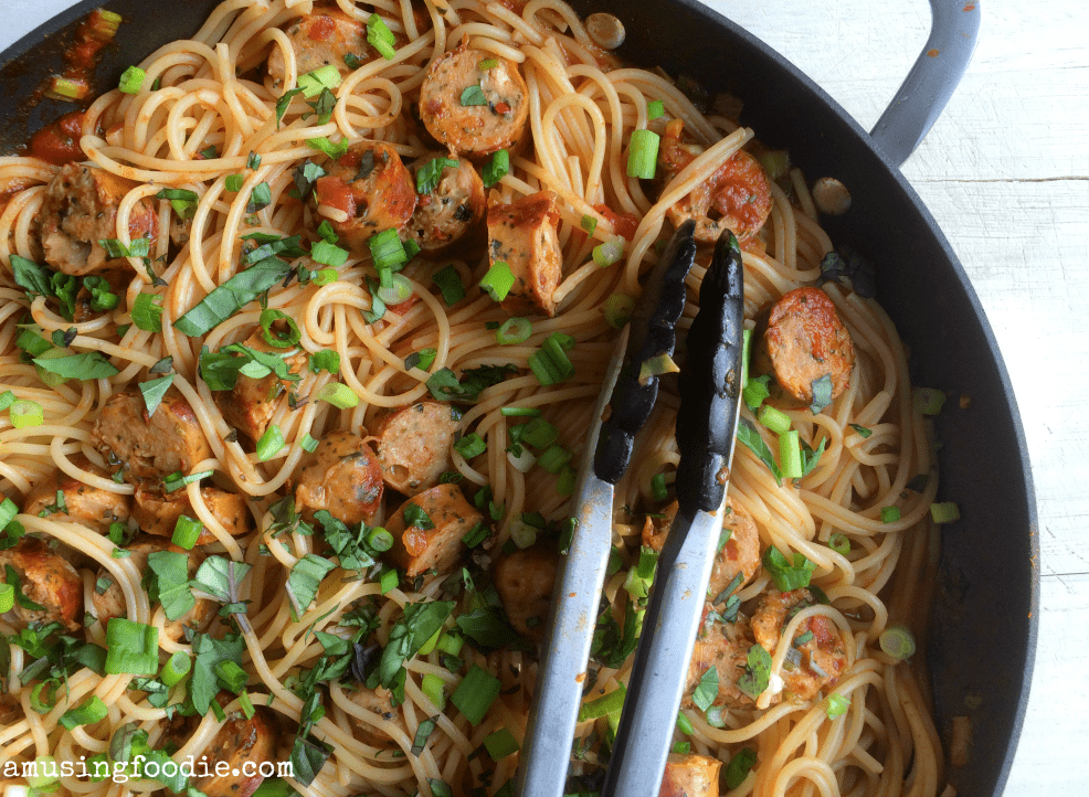 Weeknight Spaghetti With Chicken Sausage: perfect quick dinner after a busy workday!