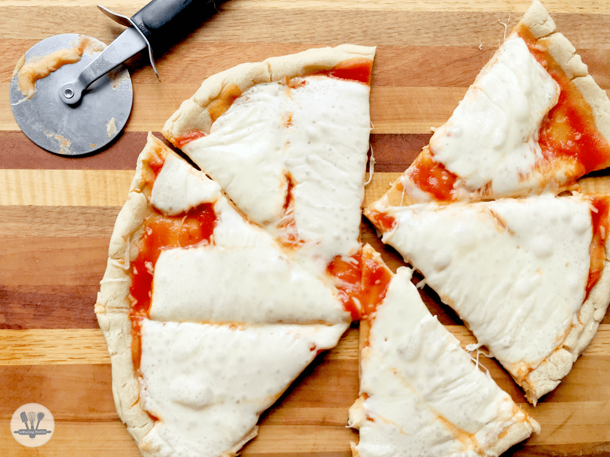 This homemade gluten free pizza crust is really simple to make!