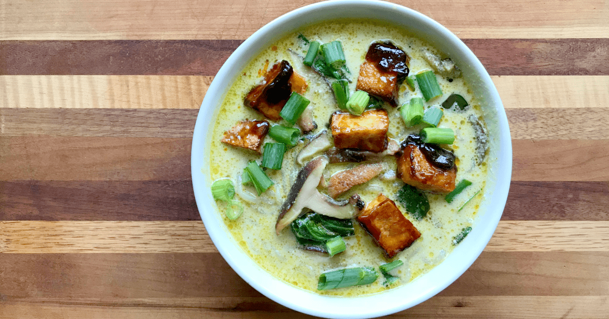 With crispy tofu glazed in a thick hoisin sauce, loads of veggies and noodles, and rich, creamy broth, this simple vegan ramen recipe from Chloe Flavor will be sure to have you wanting seconds!