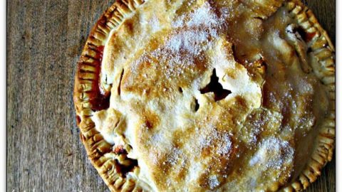 Rustic Cardamom Vanilla Apple Pie